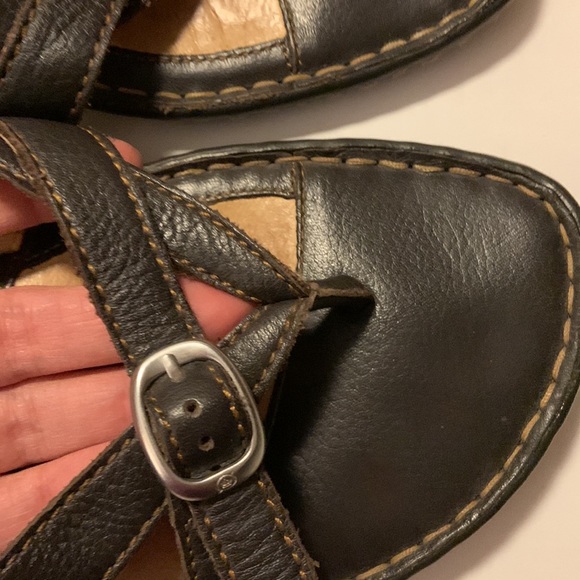 Brown leather Born  11/43 size sandals - Picture 2 of 5